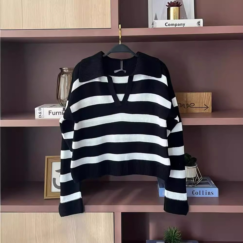 Contrast stripe print comfortable top for women 49